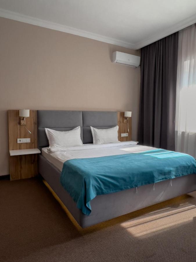 אלמטי Keremet Hotel מראה חיצוני תמונה