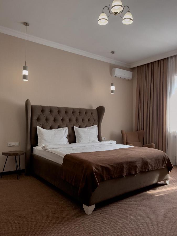 אלמטי Keremet Hotel מראה חיצוני תמונה