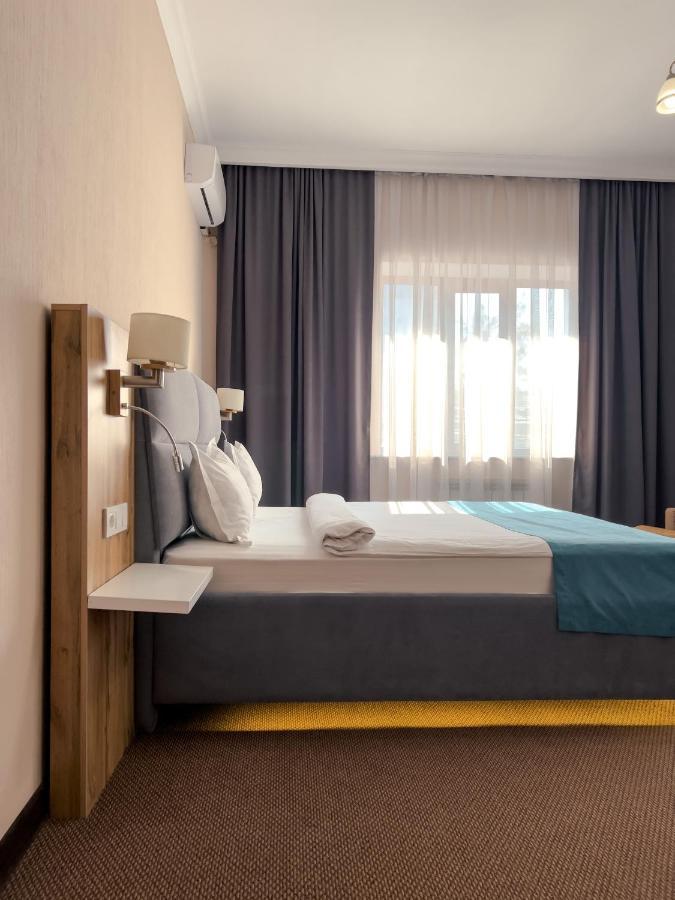 אלמטי Keremet Hotel מראה חיצוני תמונה