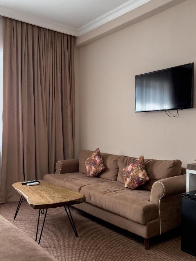 אלמטי Keremet Hotel מראה חיצוני תמונה
