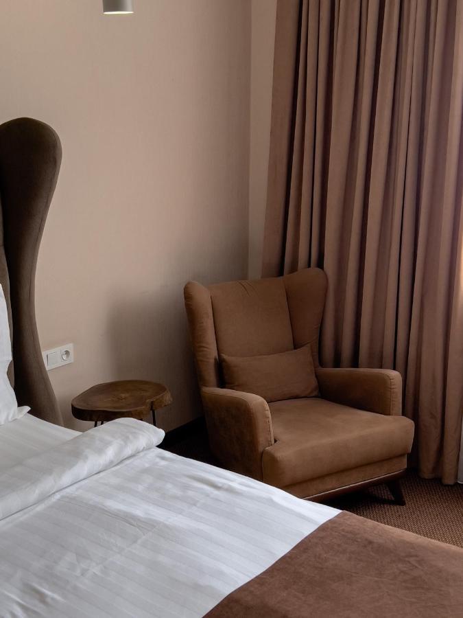 אלמטי Keremet Hotel מראה חיצוני תמונה