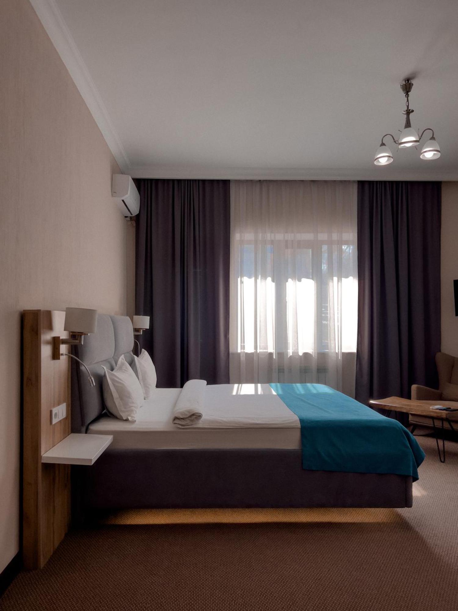 אלמטי Keremet Hotel מראה חיצוני תמונה