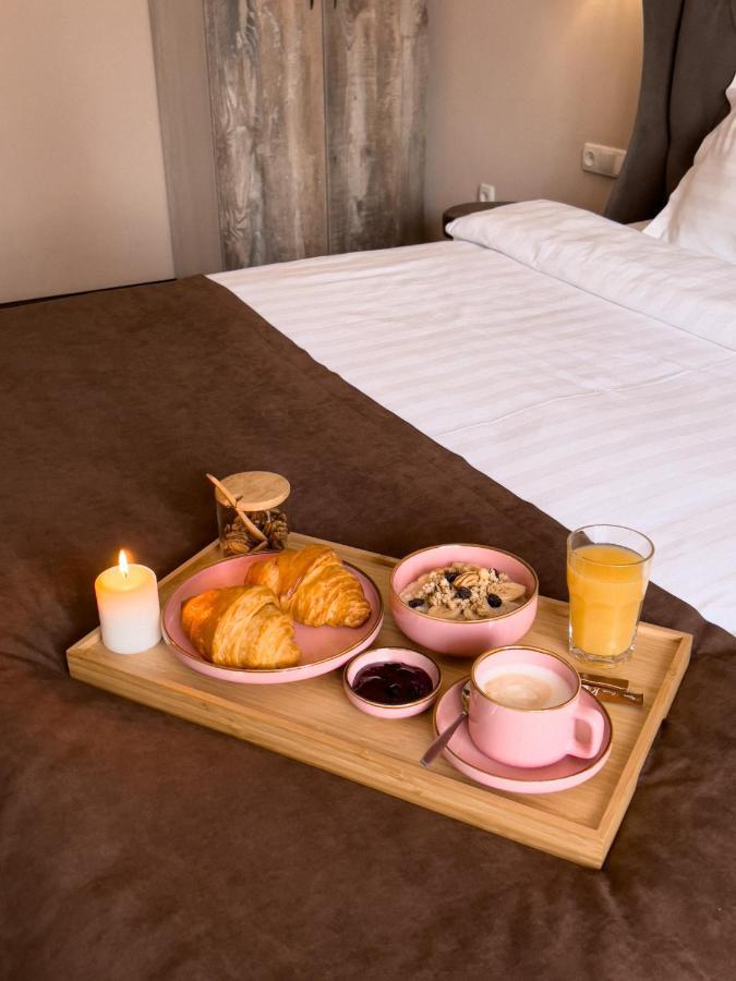 אלמטי Keremet Hotel מראה חיצוני תמונה