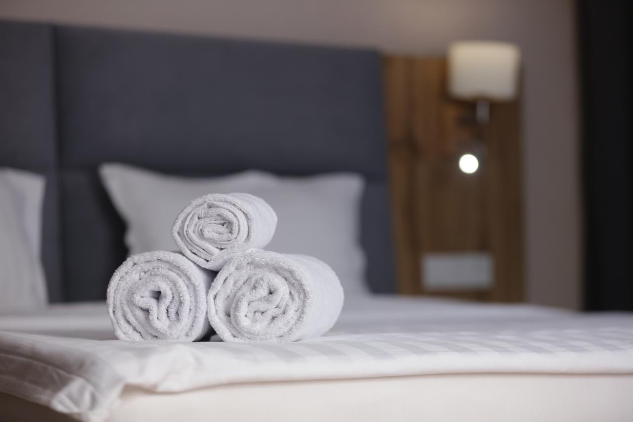 אלמטי Keremet Hotel מראה חיצוני תמונה