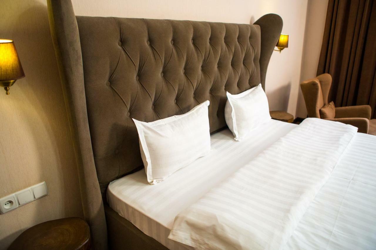 אלמטי Keremet Hotel מראה חיצוני תמונה